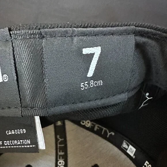 NEW ERA 59FIFTY Fitted Cap Yomiuri Giants Black x Black/Orange Cap 2024 - Size 7 - Picture 10 of 10